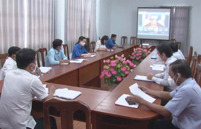 Lãnh đạo thị xã Vĩnh Châu đối thoại với Thanh niên   